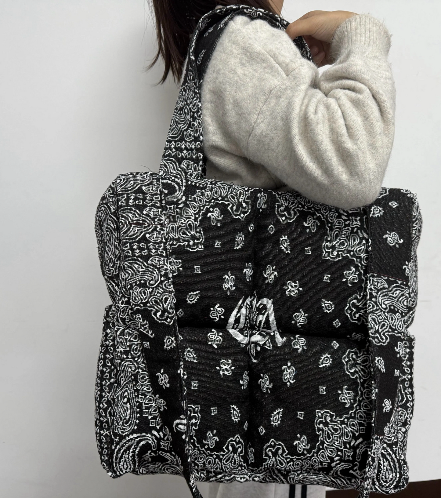 Obsidian 2.0 Tote